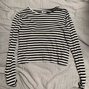 Long sleeve crop top